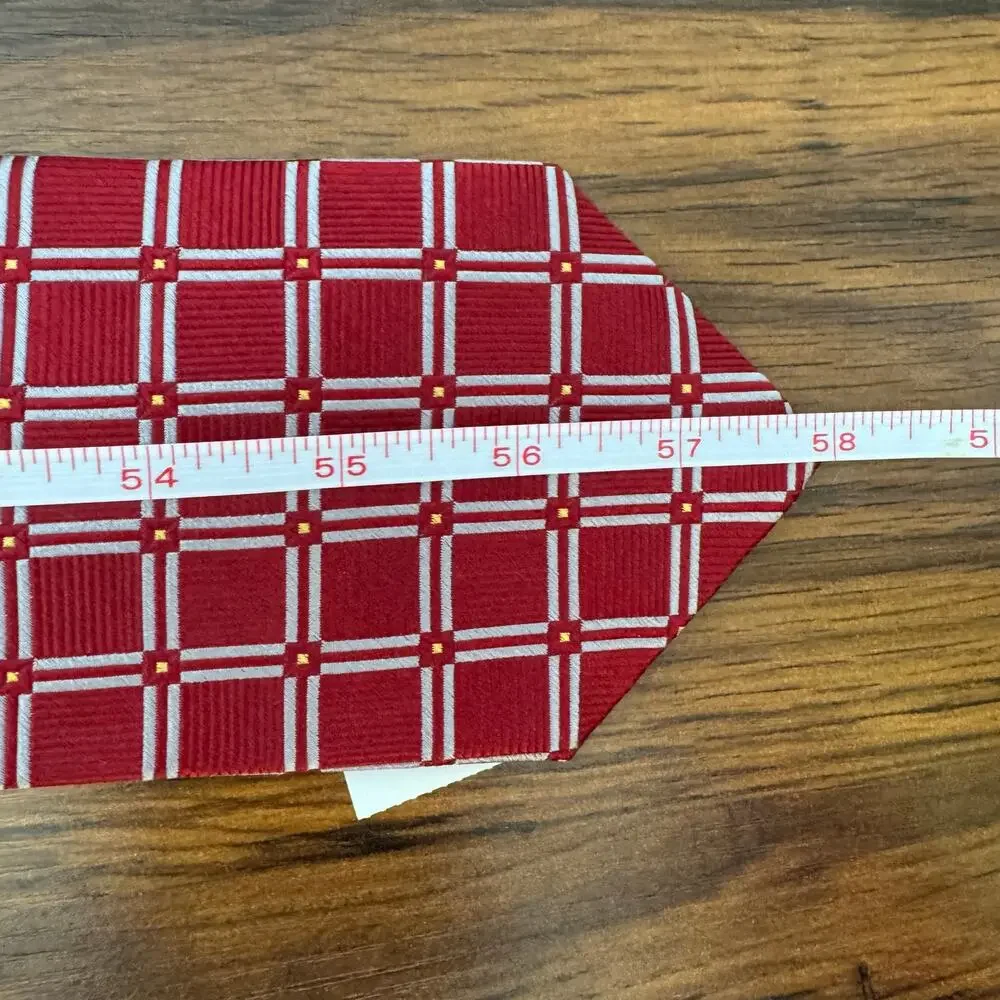NWT JOS A.BANK tie Signature‎ collection Silk Necktie Geometric Red